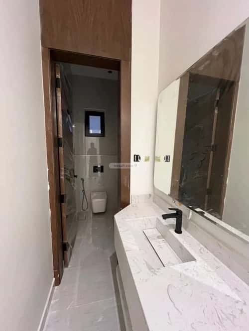 5 bedroom villa in Al Mahdiyyah 4