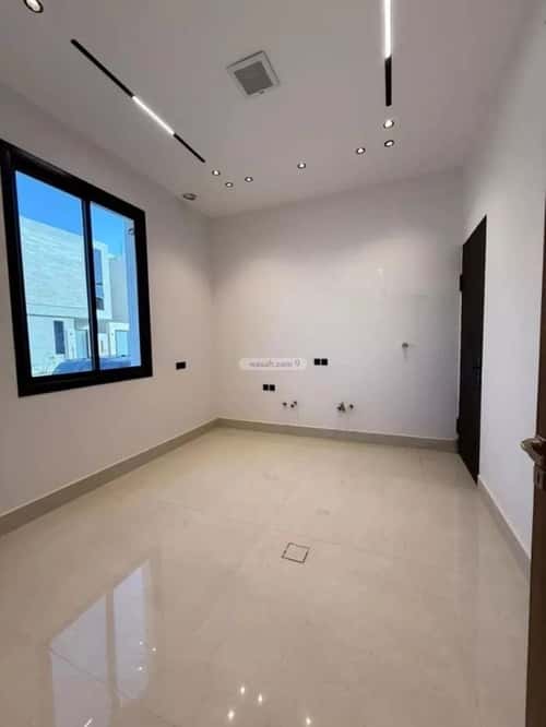6 bedroom villa in Al Mahdiyyah 2