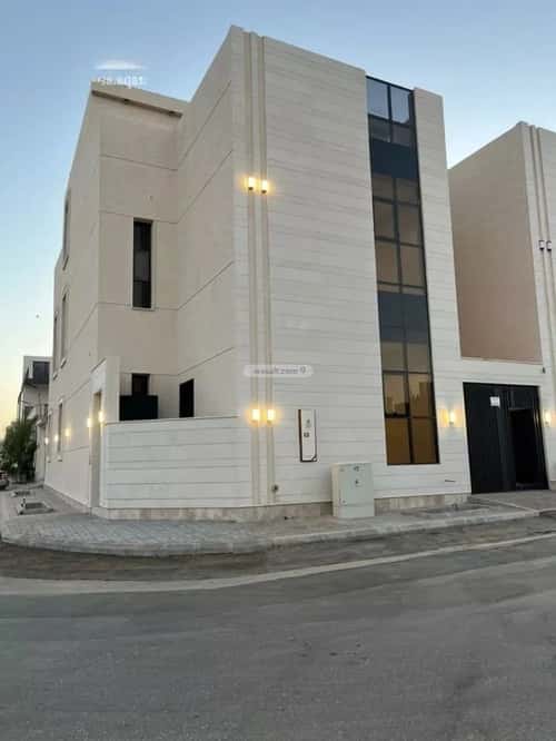 6 bedroom villa in Al Mahdiyyah 2