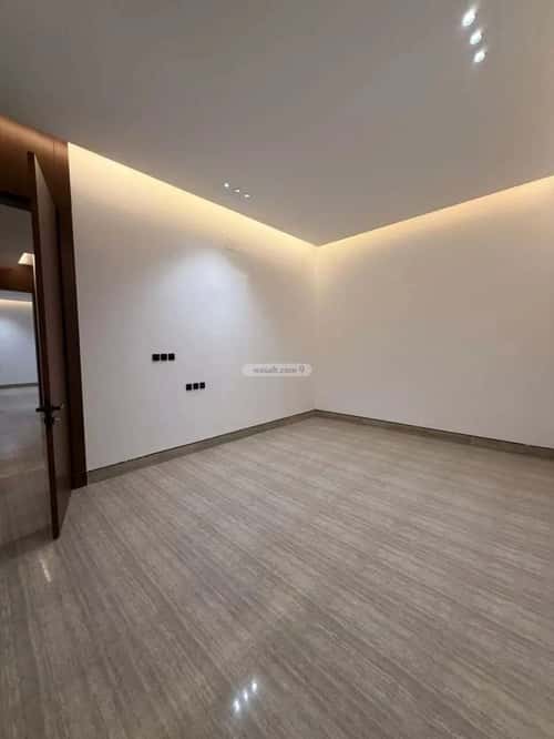 5 bedroom villa in Al Mahdiyyah 2