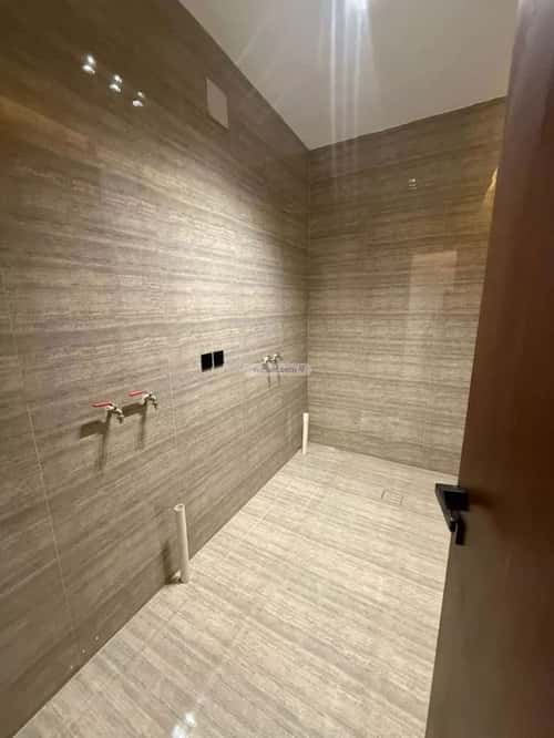 5 bedroom villa in Al Mahdiyyah 7