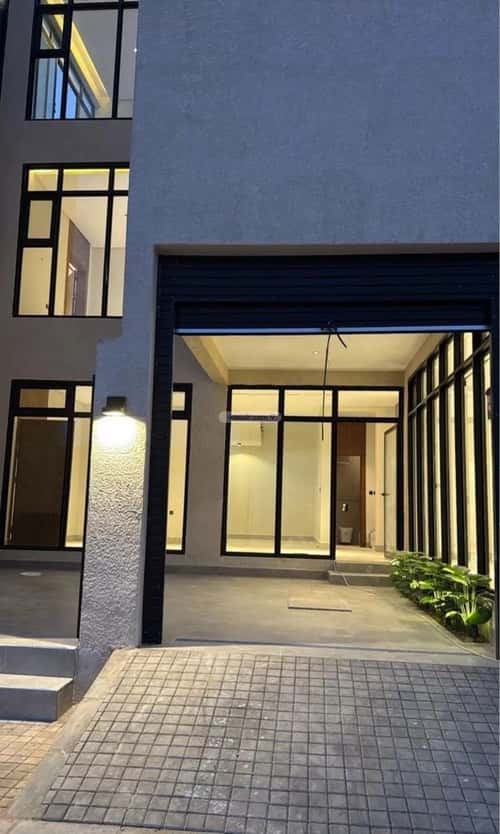 5 bedroom villa in Al Mahdiyyah 2