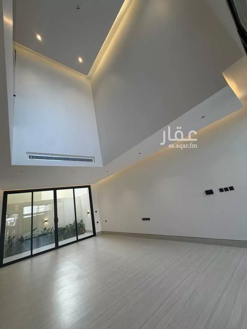 6 bedroom villa in Al Narjis 5