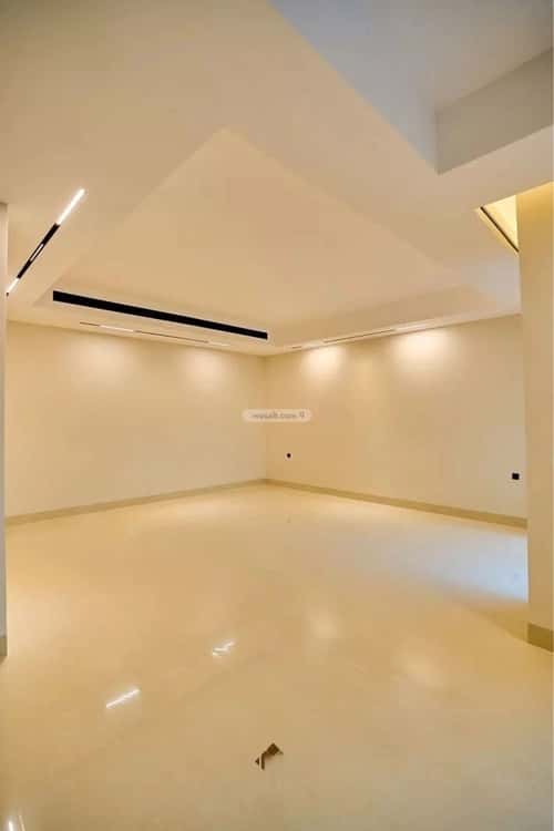 5 bedroom villa in Al Mahdiyyah 2