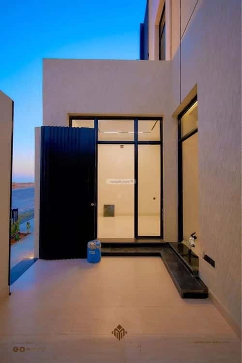 5 bedroom villa in Al Mahdiyyah 3