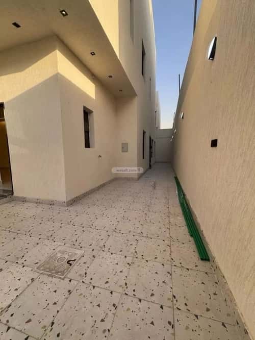 6 bedroom villa in Dirab 2