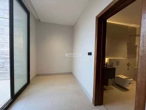 4 bedroom villa in Al Mahdiyyah 4
