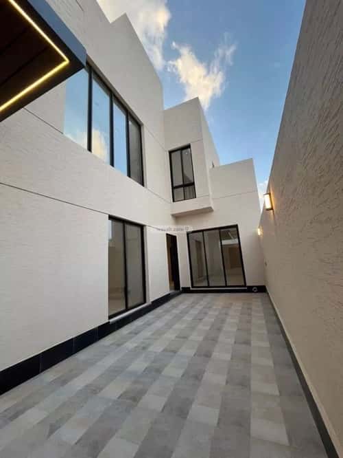 4 bedroom villa in Al Mahdiyyah 8