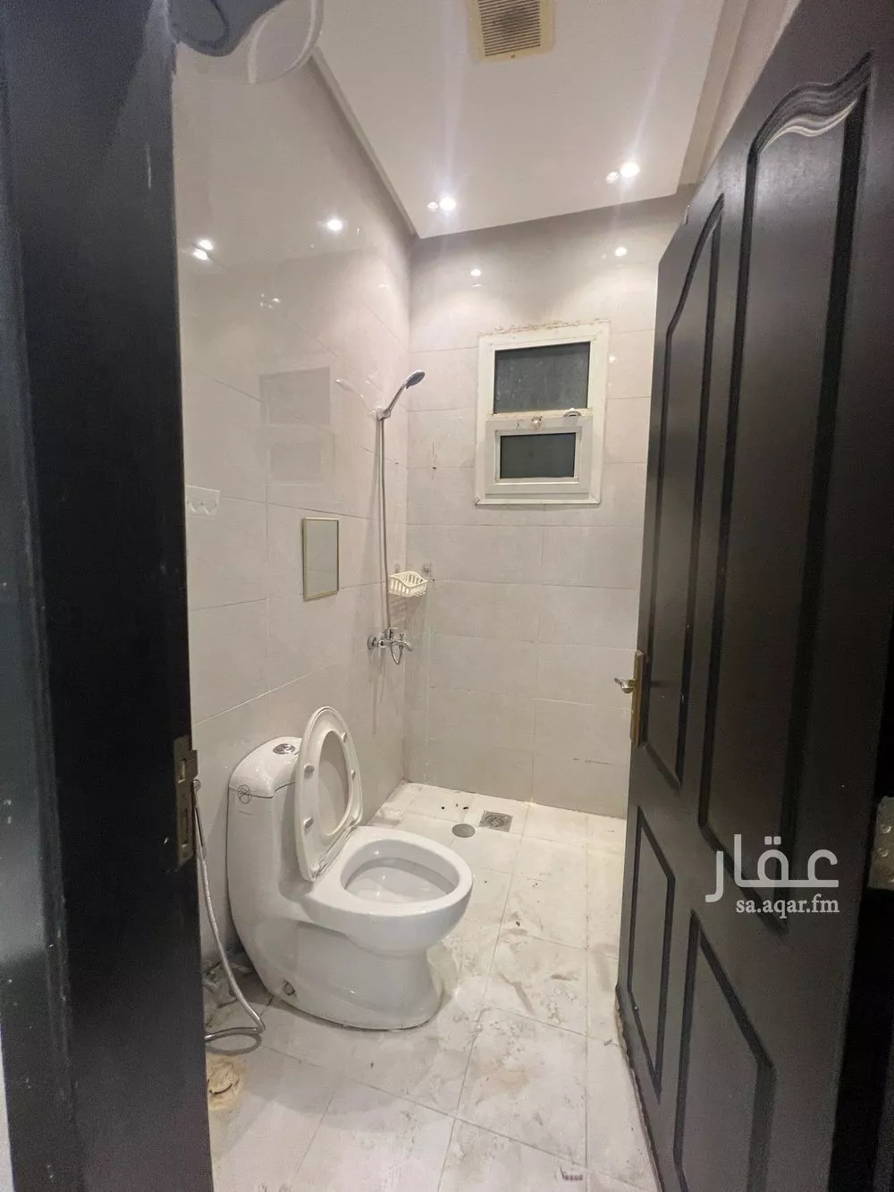 3 bedroom floor in Al Hazm 8
