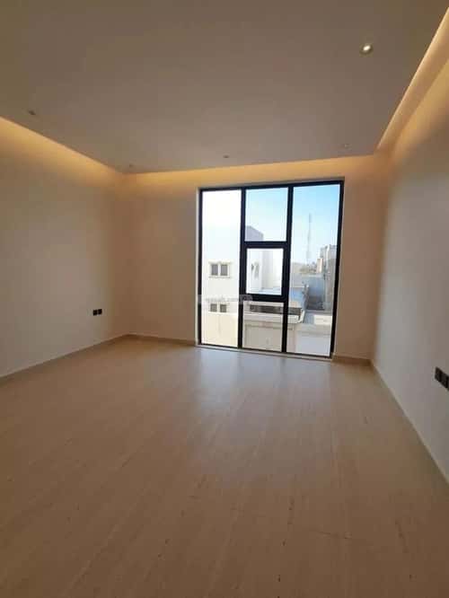 5 bedroom villa in Al Zahrah 2