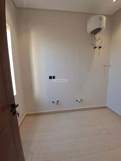 5 bedroom villa in Al Zahrah 10