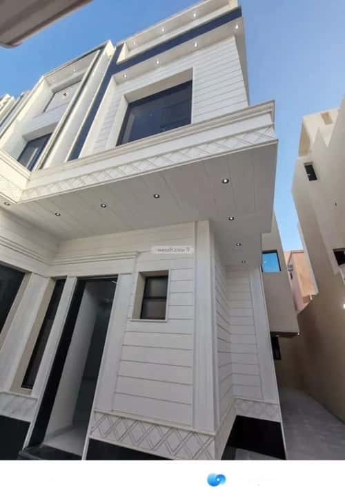 5 bedroom villa in Al Uraija Al Gharbi 10