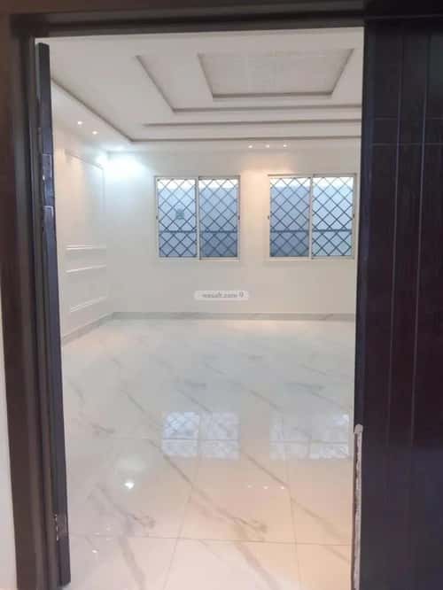 5 bedroom villa in Dhahrat Laban 2