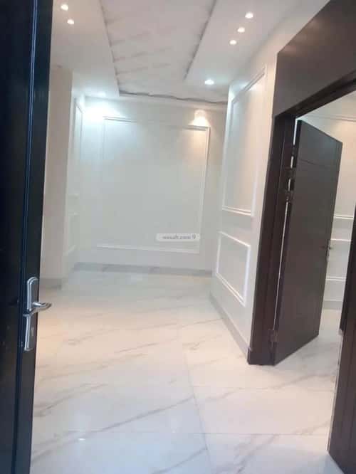 5 bedroom villa in Dhahrat Laban 6