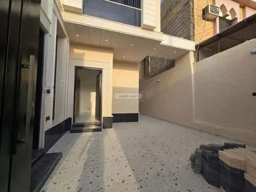 5 bedroom villa in Al Uraija Al Gharbi 3