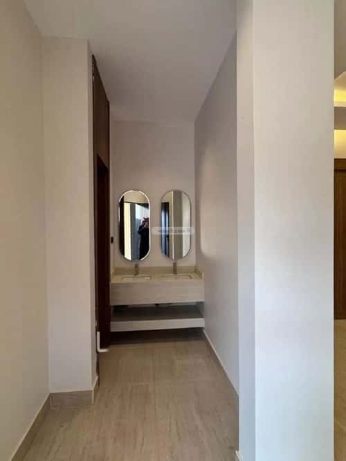 5 bedroom villa in Al Mahdiyyah 3