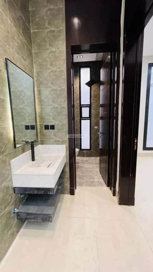 5 bedroom villa in Al Uraija Al Gharbi 2