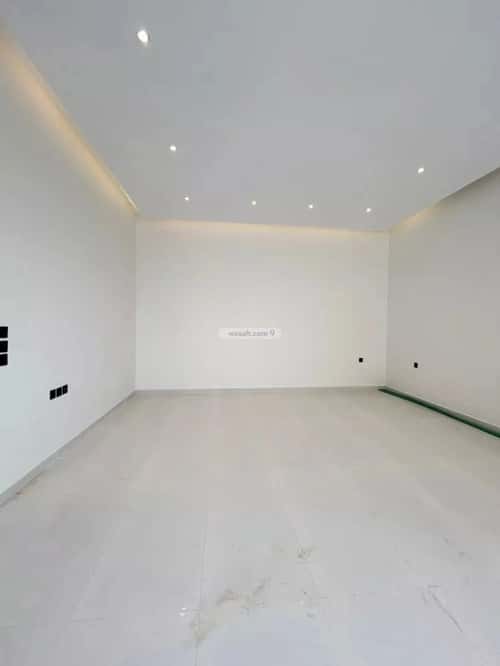 5 bedroom villa in Al Mahdiyyah 1