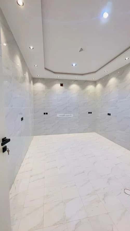 5 bedroom villa in Al Uraija Al Gharbi 4