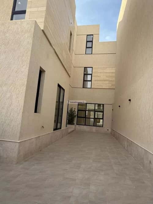 5 bedroom villa in Al Mahdiyyah 3