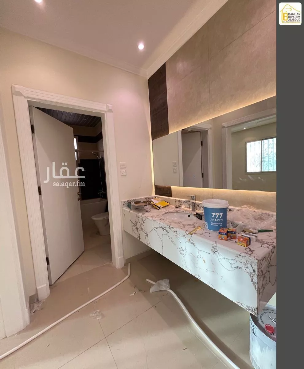 فيلا 5 غرف في النرجس 30