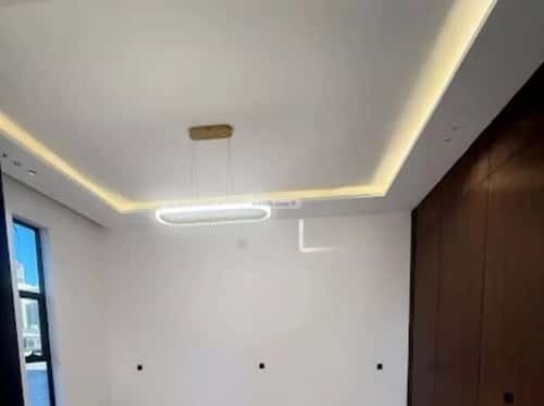 4 bedroom villa in Al Mahdiyyah 3