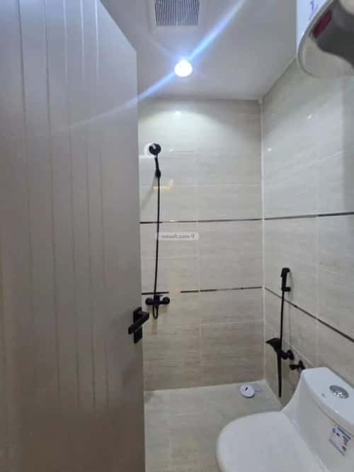 4 bedroom floor in Badr 10