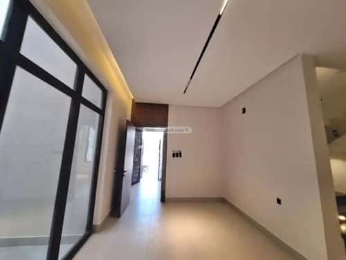 5 bedroom villa in Al Mahdiyyah 4