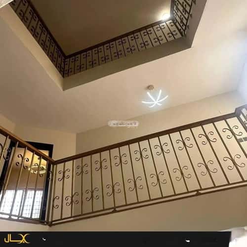 فيلا 4 غرف في النخيل 7
