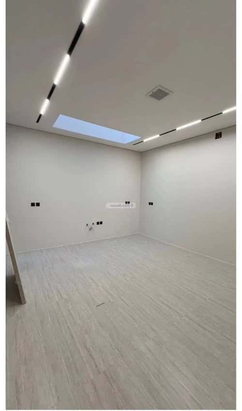 5 bedroom villa in Al Mahdiyyah 2