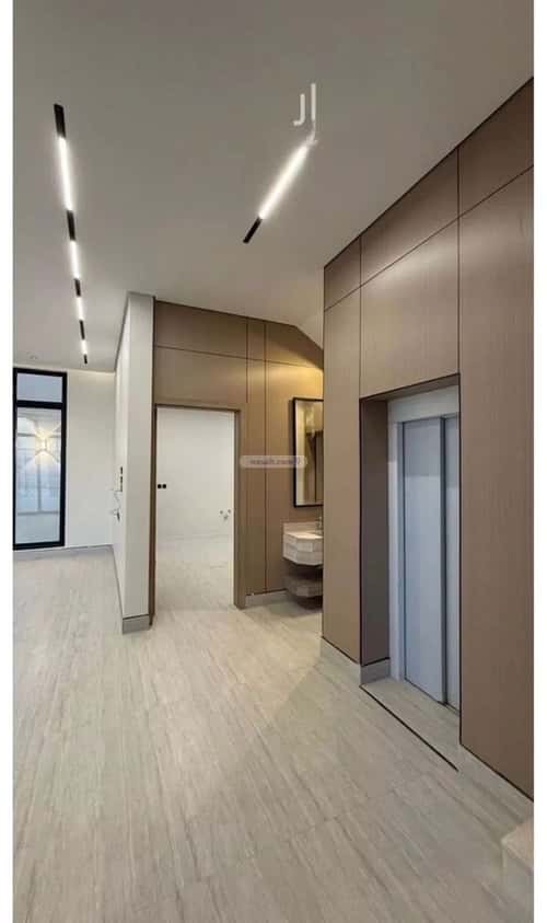 5 bedroom villa in Al Mahdiyyah 3