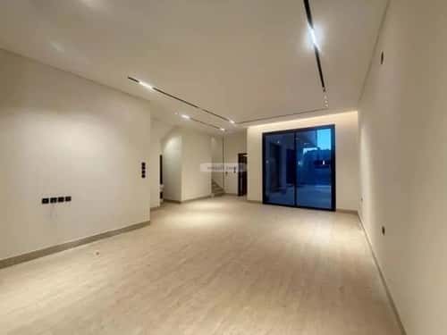 5 bedroom villa in Al Mahdiyyah 6