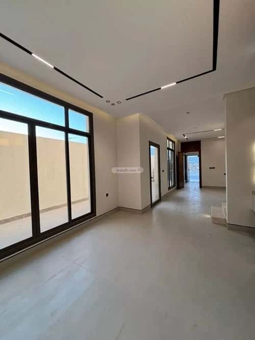 5 bedroom villa in Al Mahdiyyah 4