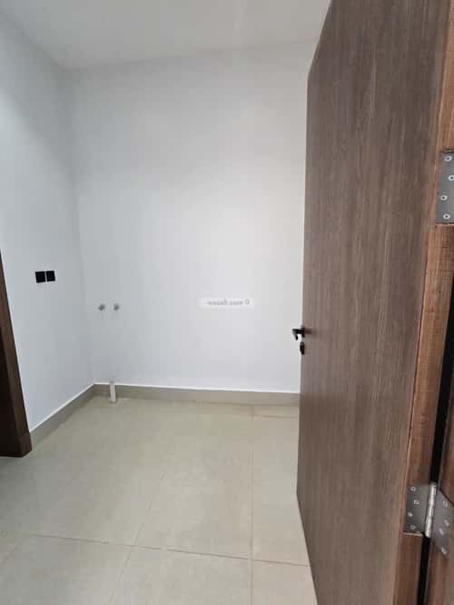 5 bedroom apartment in Al Maizilah 11