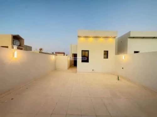 5 bedroom villa in Al Mahdiyyah 3