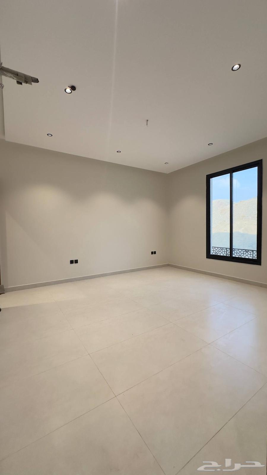 5 bedroom apartment in Batha Quraysh 11