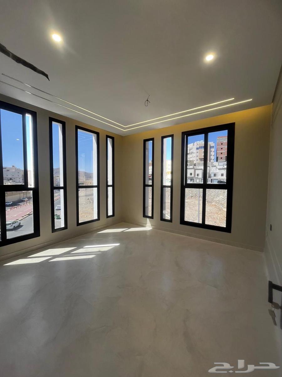 6 bedroom apartment in Al Umrah Al Jadidah 3