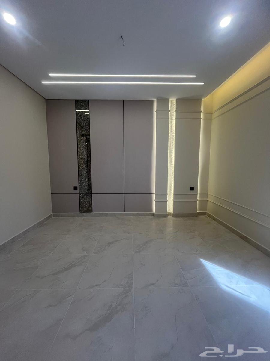 6 bedroom apartment in Al Umrah Al Jadidah 7