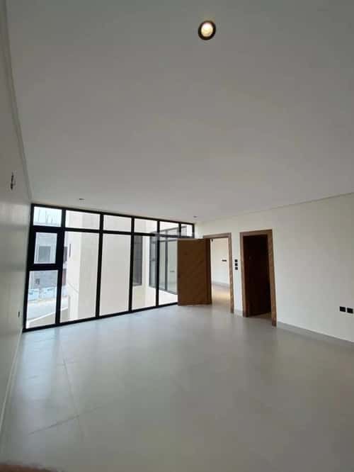 5 bedroom villa in Al Mahdiyyah 4