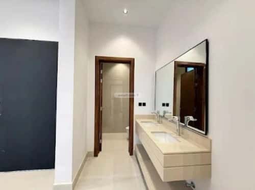 6 bedroom villa in Al Mahdiyyah 3