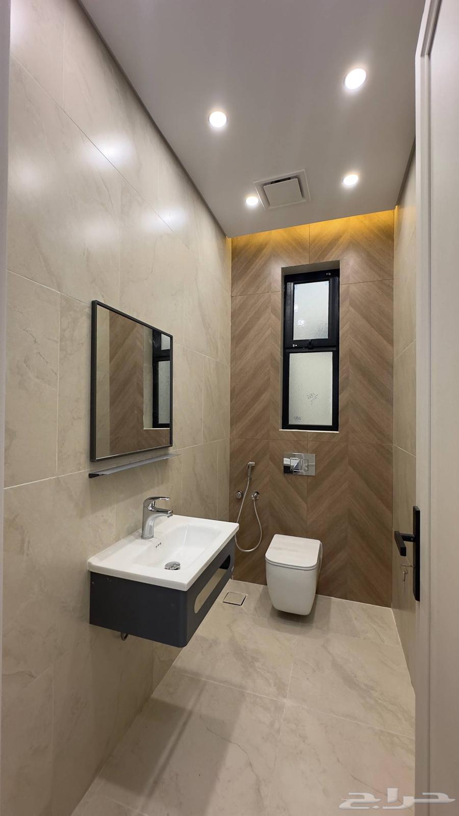 5 bedroom apartment in Al Salamah 12
