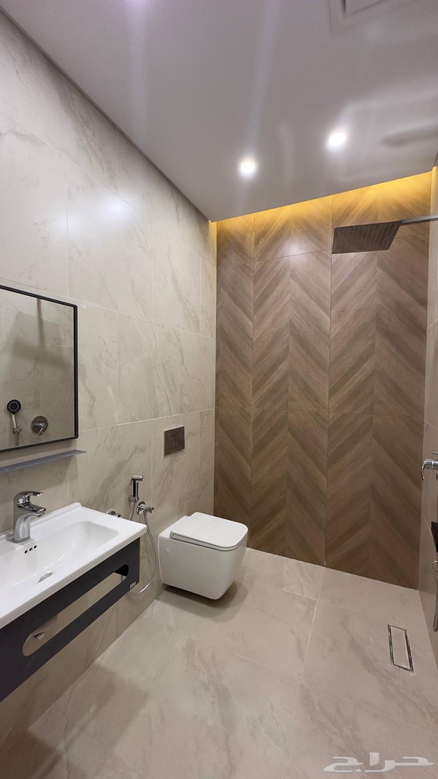 5 bedroom apartment in Al Salamah 16