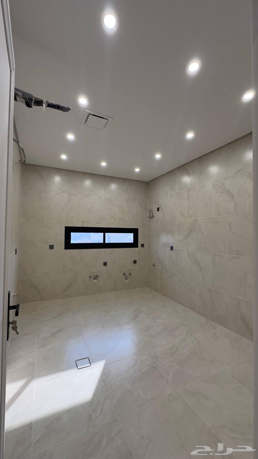 5 bedroom apartment in Al Salamah 7