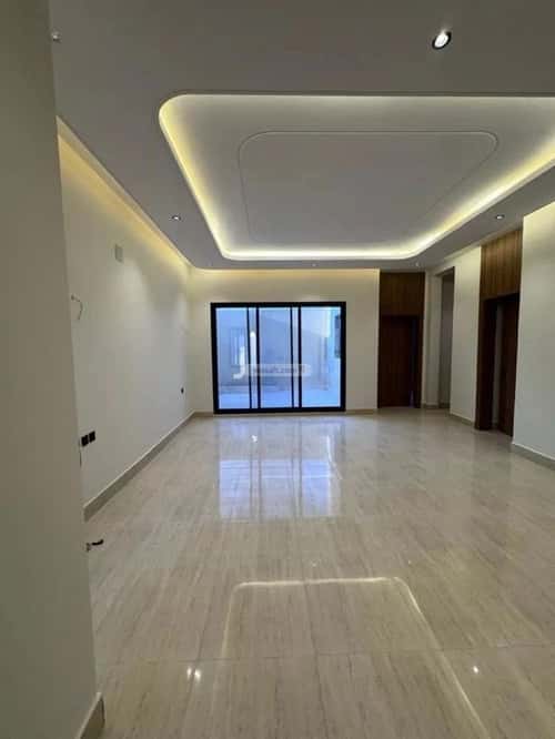 5 bedroom villa in Al Mahdiyyah 1