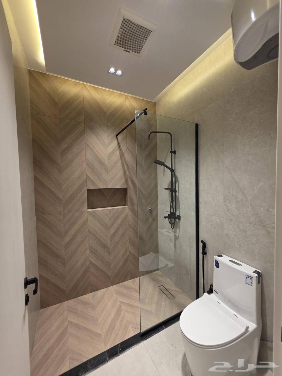 6 bedroom apartment in King Fahd 17