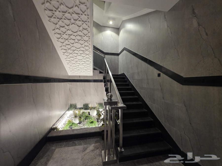 6 bedroom apartment in King Fahd 24