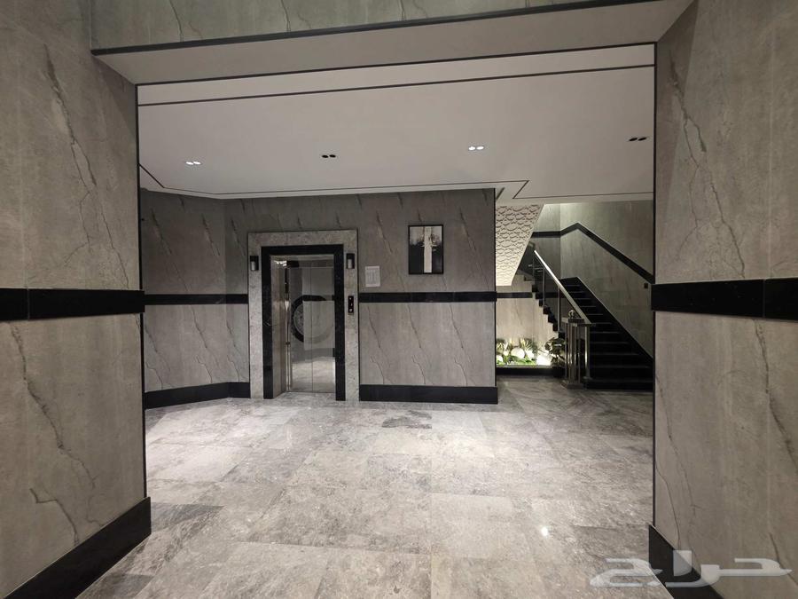 6 bedroom apartment in King Fahd 25