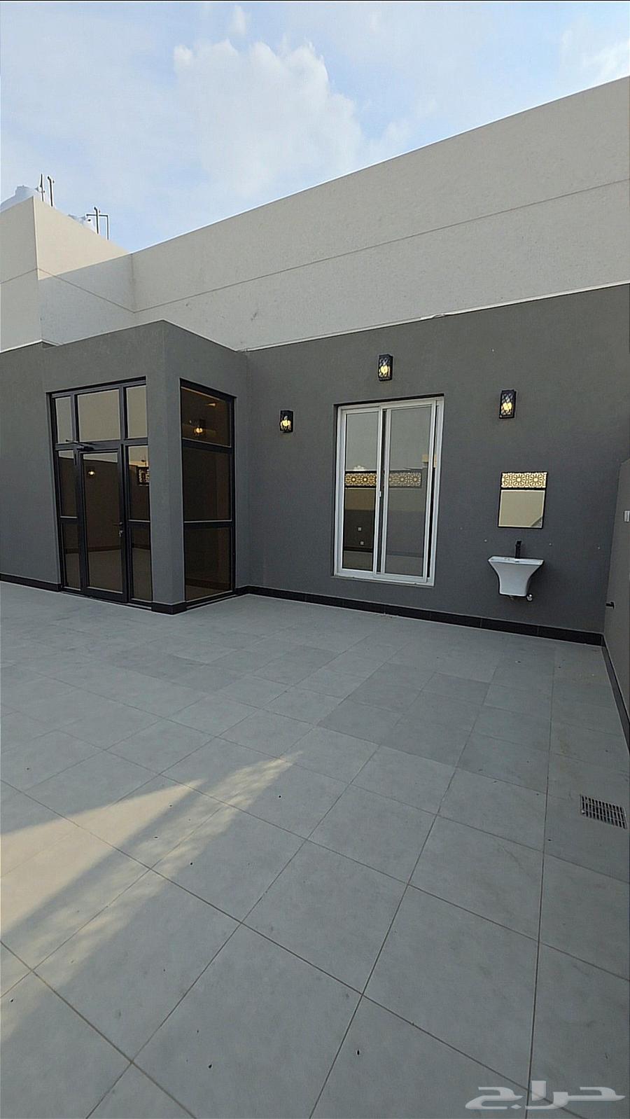 6 bedroom apartment in King Fahd 5
