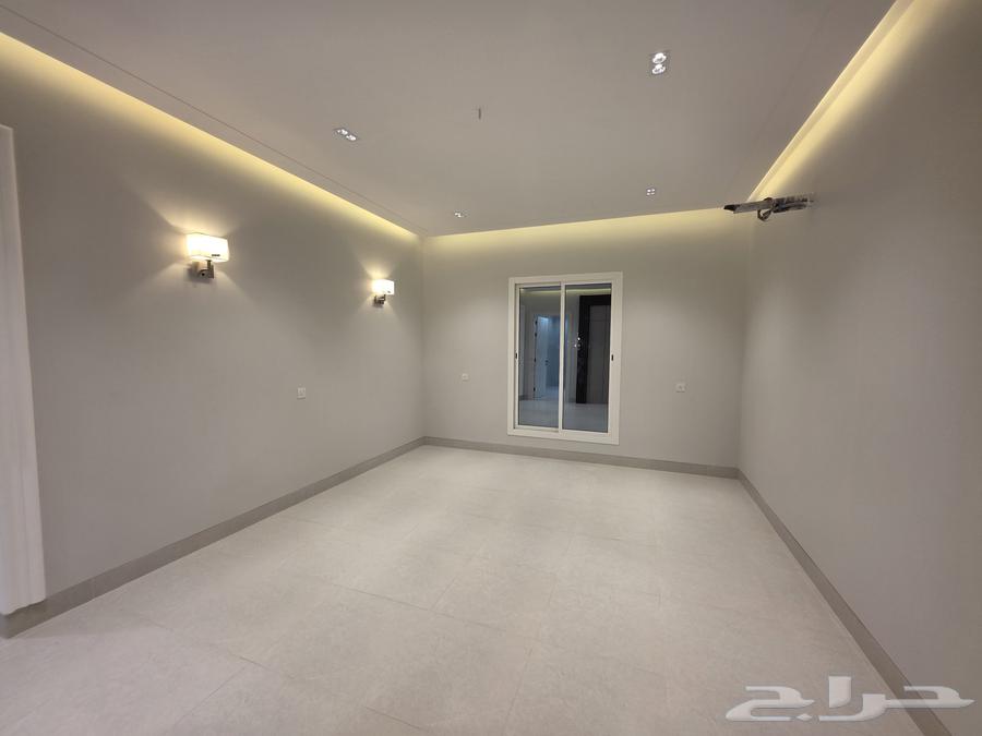 6 bedroom apartment in King Fahd 9