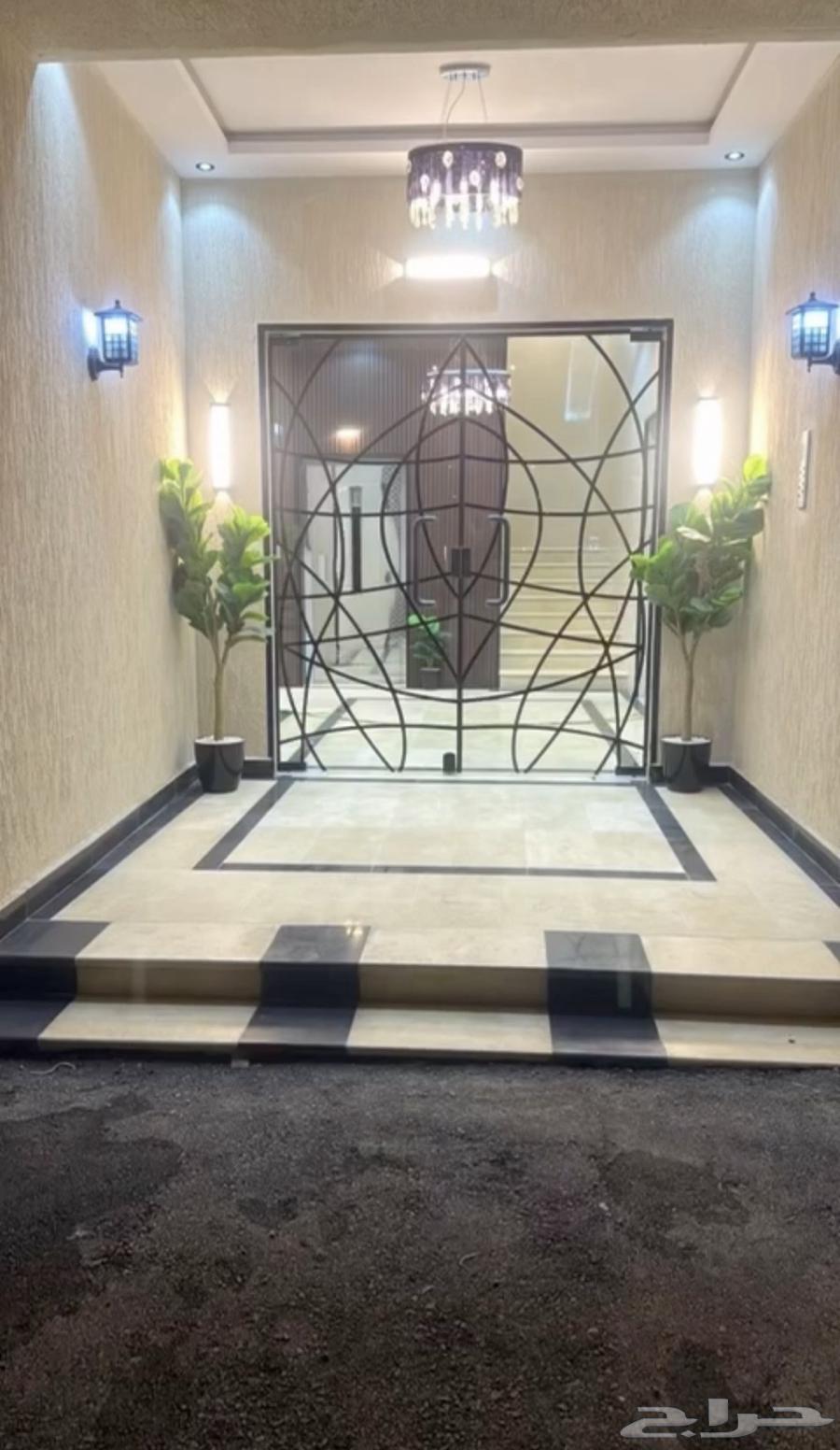 16 bedroom apartment in Al Sharayea 2